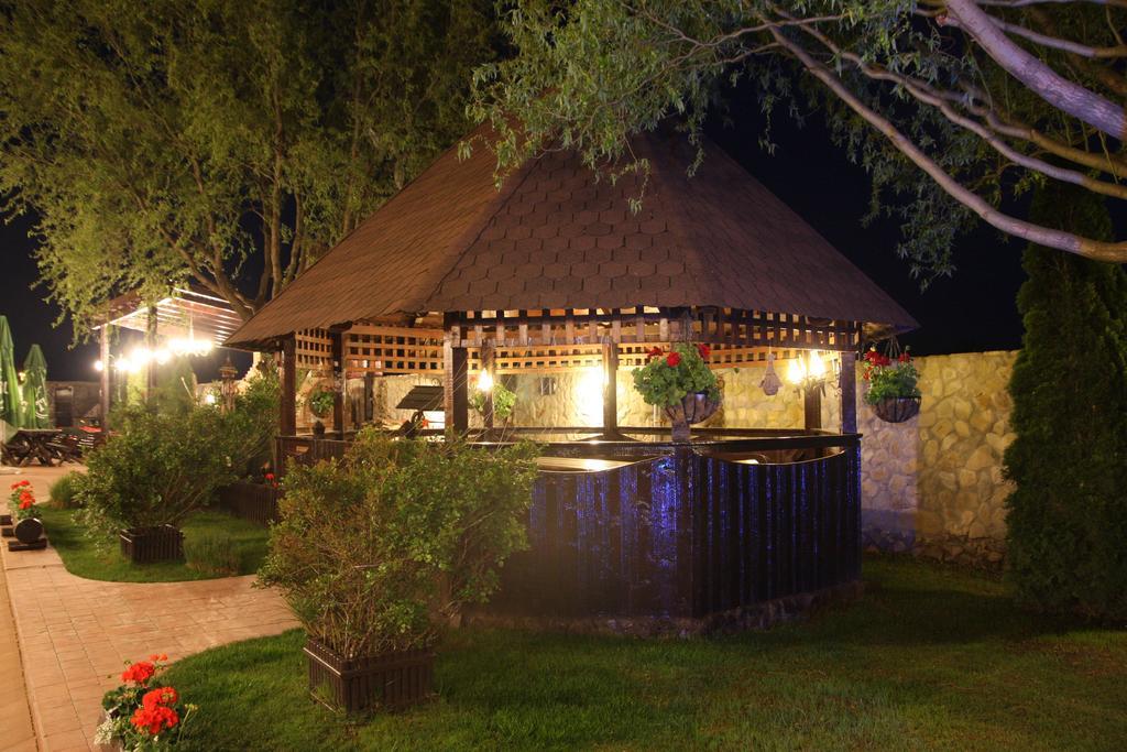 Rixo'S Guesthouse Circea Exterior photo