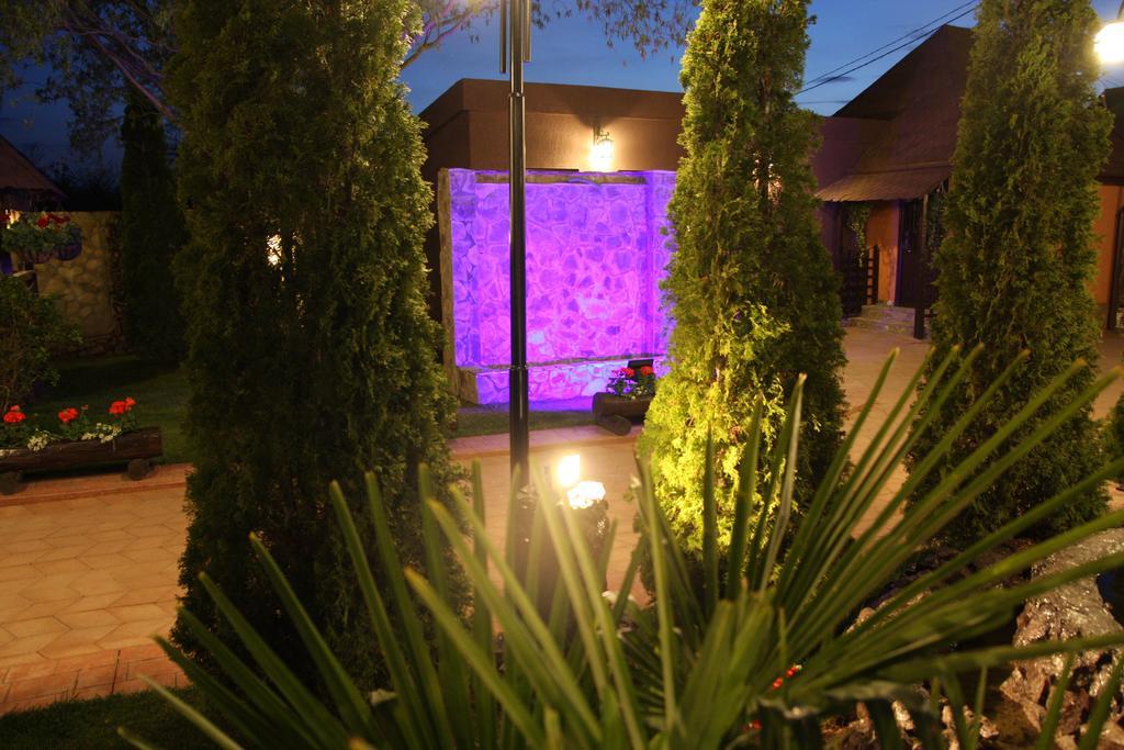Rixo'S Guesthouse Circea Exterior photo