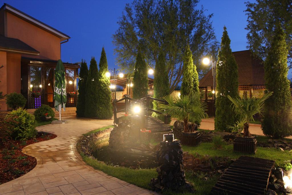 Rixo'S Guesthouse Circea Exterior photo
