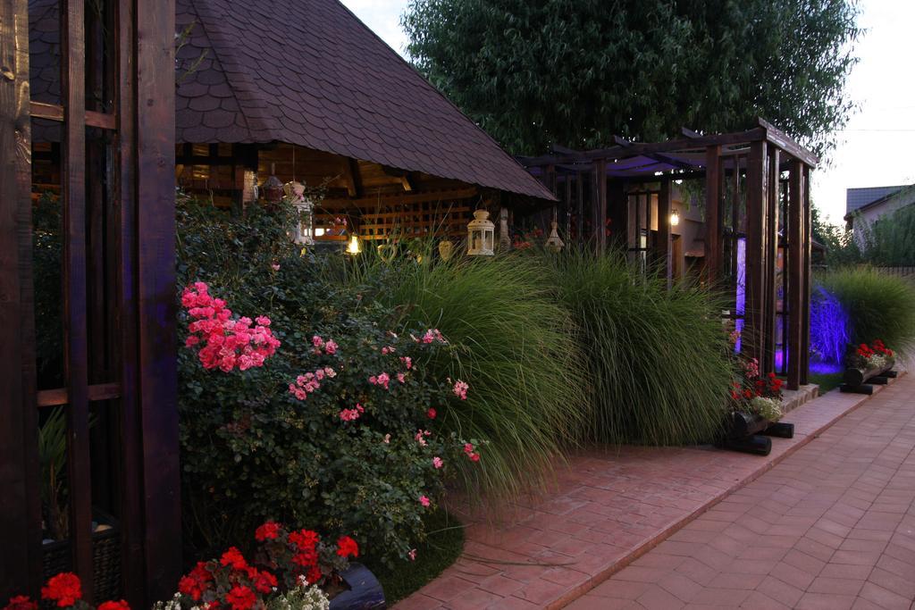 Rixo'S Guesthouse Circea Exterior photo